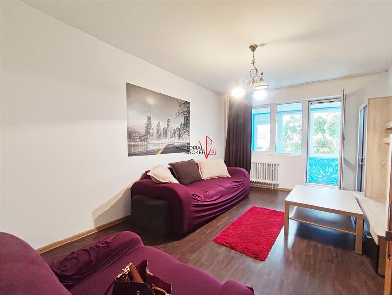 Doamna Ghica, intersectie, planul doi, prima inchiriere apartament decomandat, et. 3,