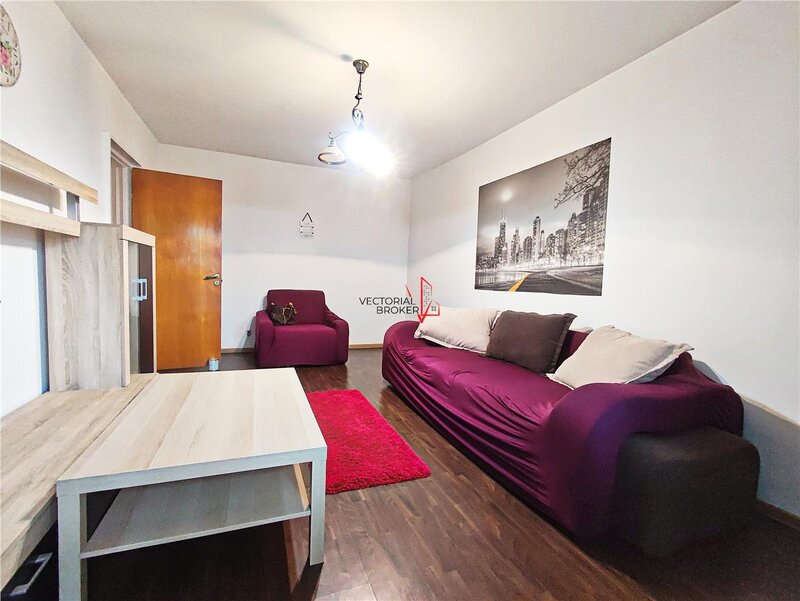 Doamna Ghica, intersectie, planul doi, prima inchiriere apartament decomandat, et. 3,